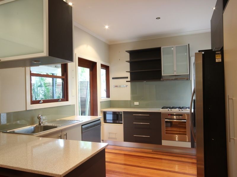 6 Ormuz Road, Yeronga QLD 4104