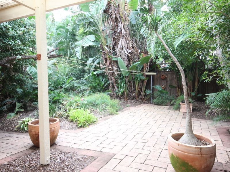 6 Ormuz Road, Yeronga QLD 4104