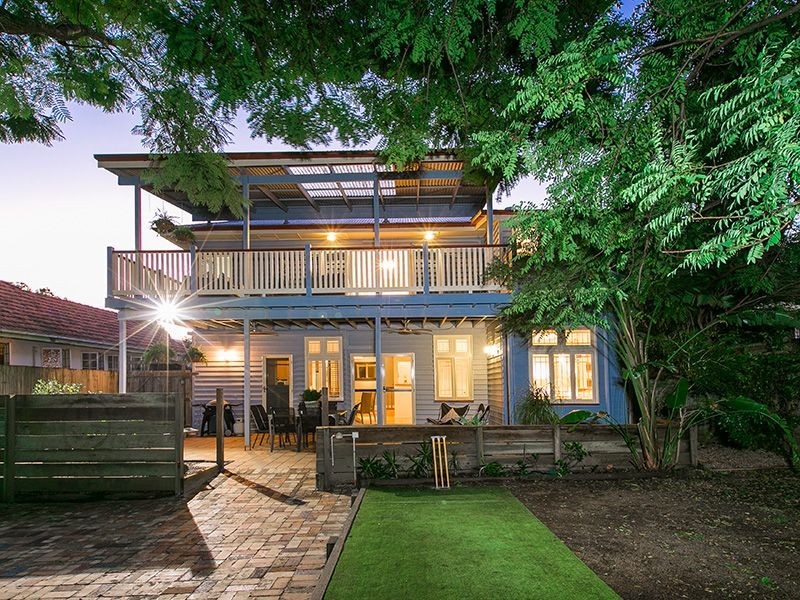 10 Stevens Street, Yeronga QLD 4104