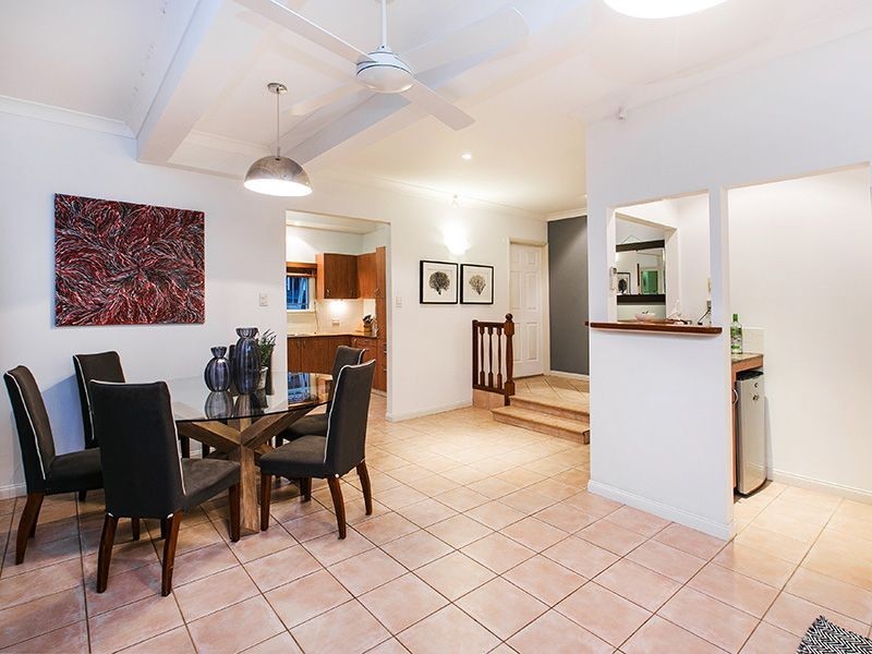 10 Stevens Street, Yeronga QLD 4104