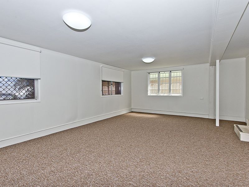 50 Wilkins Street West, Fairfield QLD 4103
