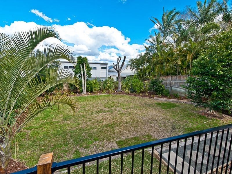 50 Wilkins Street West, Fairfield QLD 4103