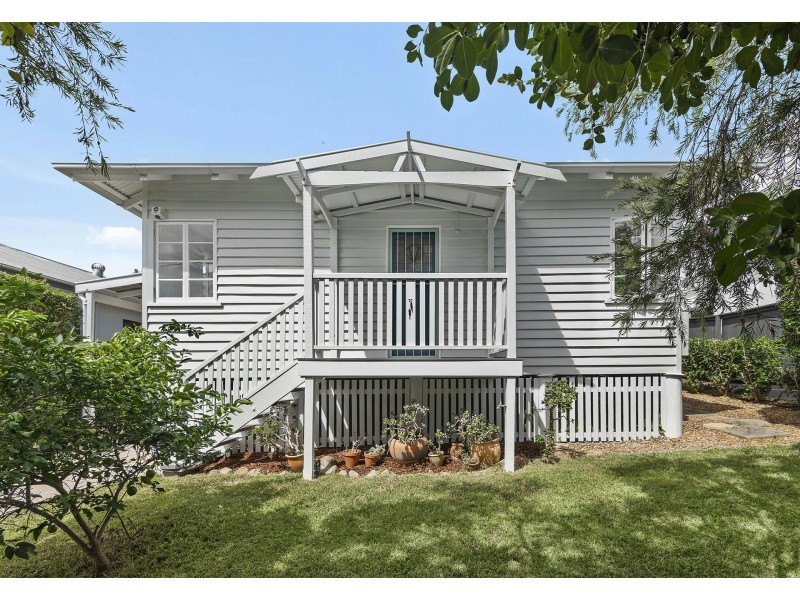 4 Orcades Road, Yeronga QLD 4104