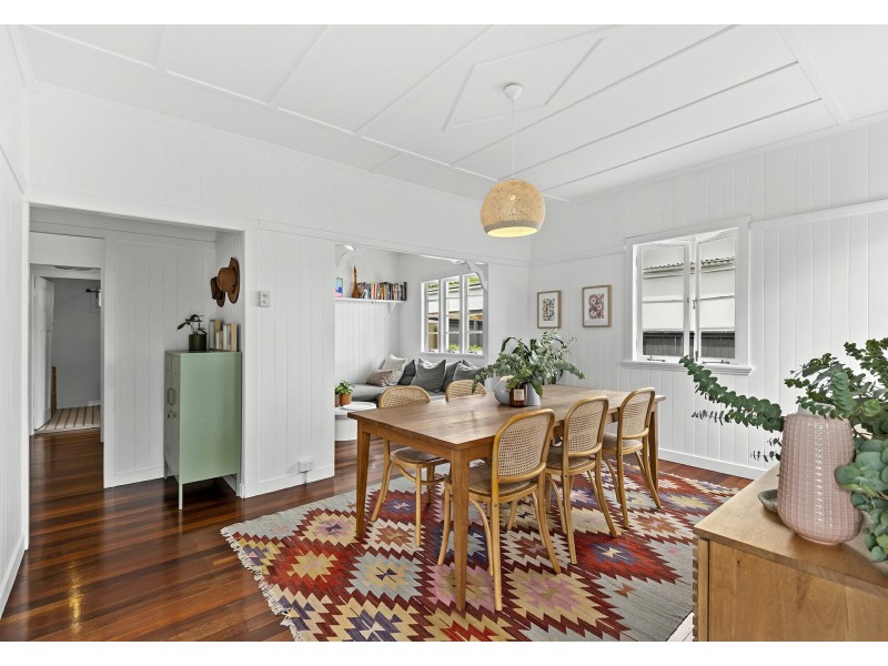 4 Orcades Road, Yeronga QLD 4104