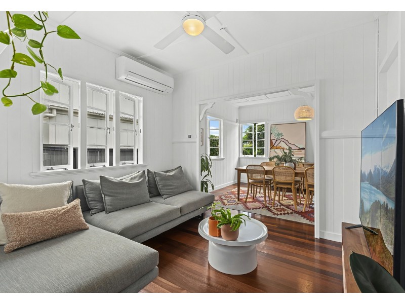 4 Orcades Road, Yeronga QLD 4104