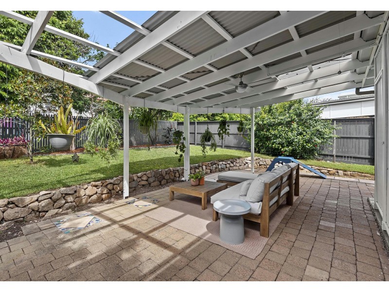 4 Orcades Road, Yeronga QLD 4104