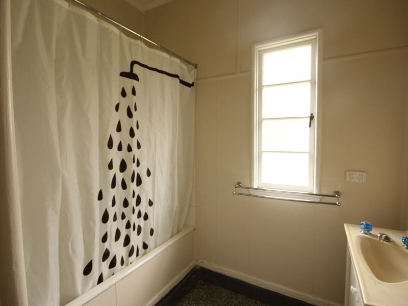 7 Albemarle Street, Yeerongpilly QLD 4105