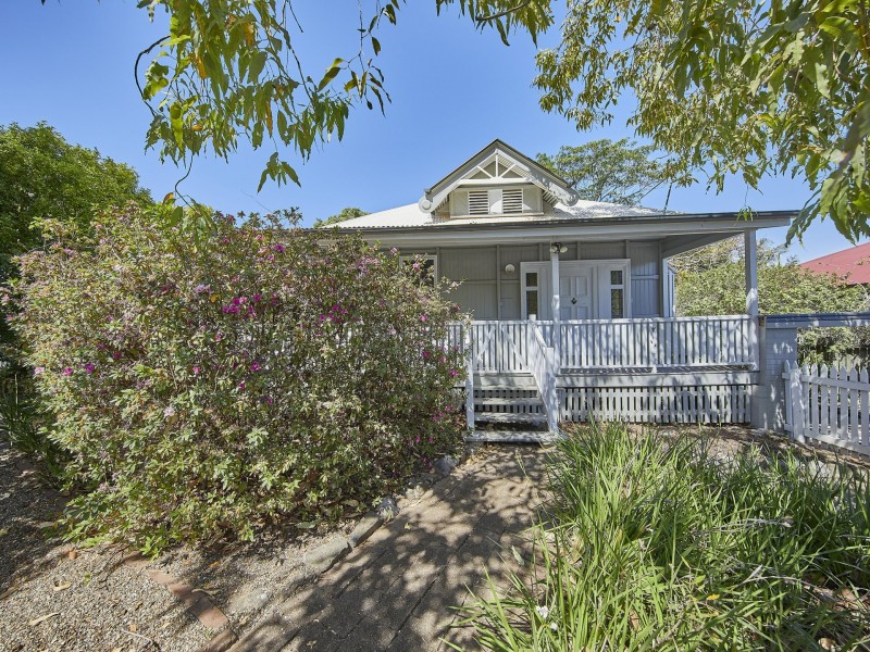 15 Green Street, Yeerongpilly QLD 4105