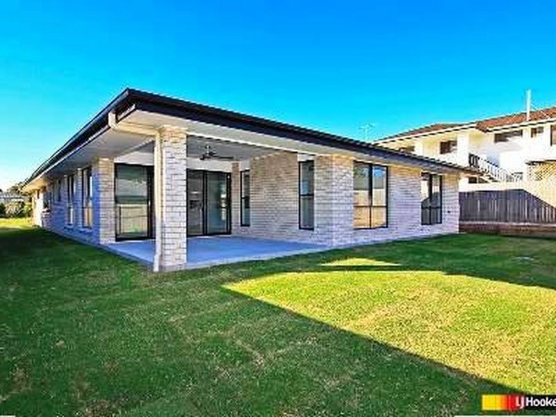 39 Parkgrove Street, Birkdale QLD 4159