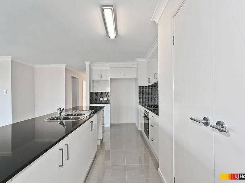 39 Parkgrove Street, Birkdale QLD 4159