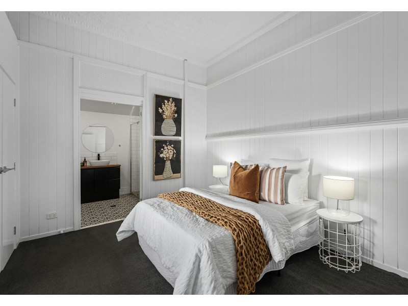 2/68 Lagonda Street, Annerley QLD 4103