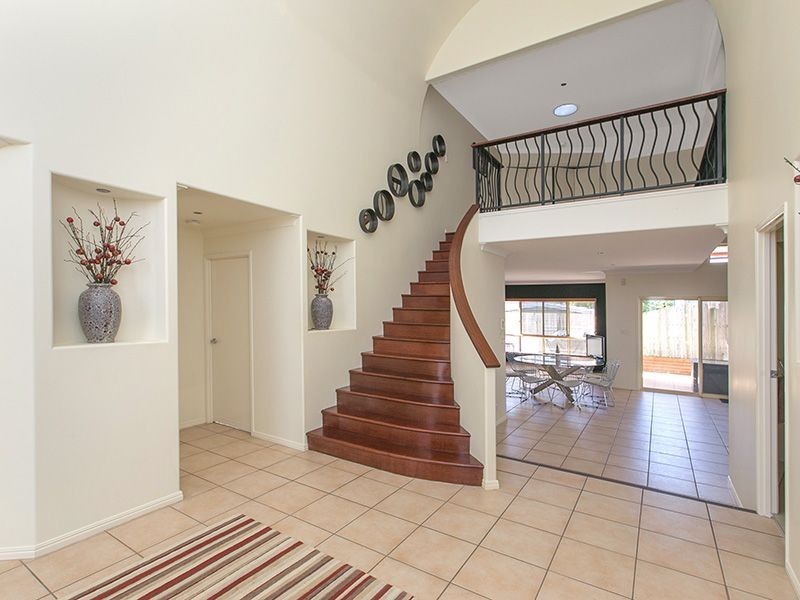 11 Riverview Place, Yeronga QLD 4104