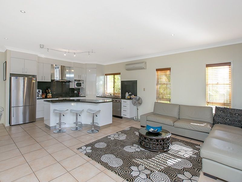 11 Riverview Place, Yeronga QLD 4104