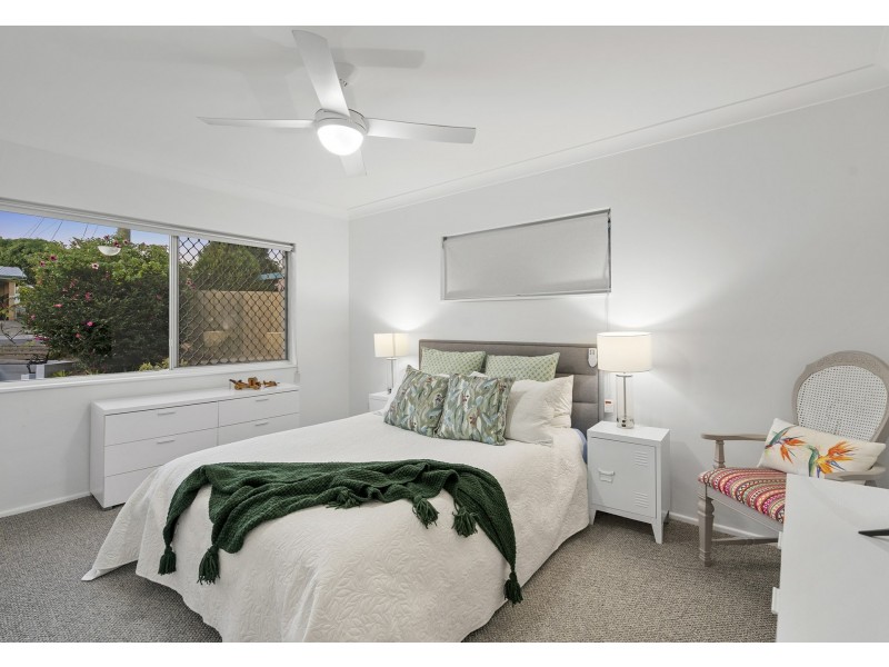 5 Pine Drive, Woodridge QLD 4114