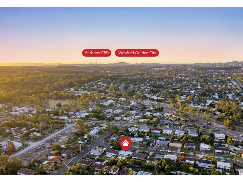 5 Pine Drive, Woodridge QLD 4114