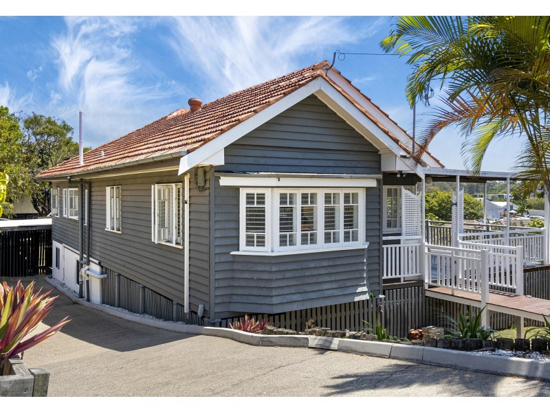 9 Lily Avenue, Yeronga QLD 4104