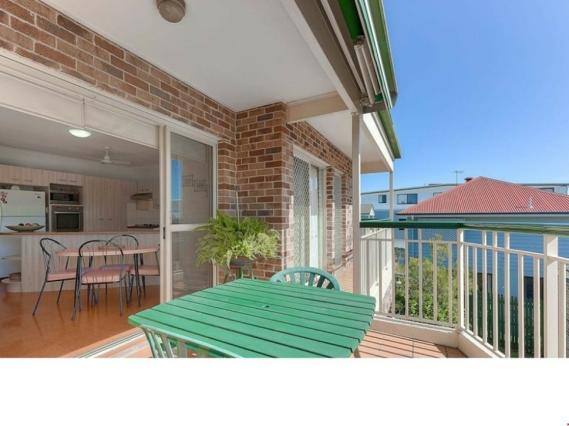 1/32 Asbhy Street, Fairfield QLD 4103