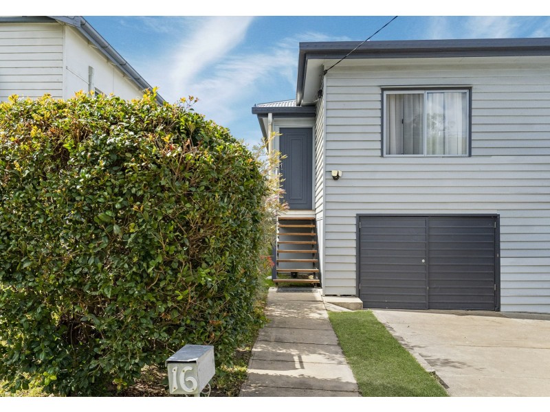 16 John Bright Street, Moorooka QLD 4105