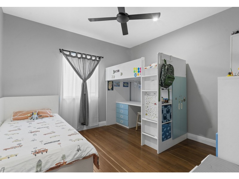 16 John Bright Street, Moorooka QLD 4105