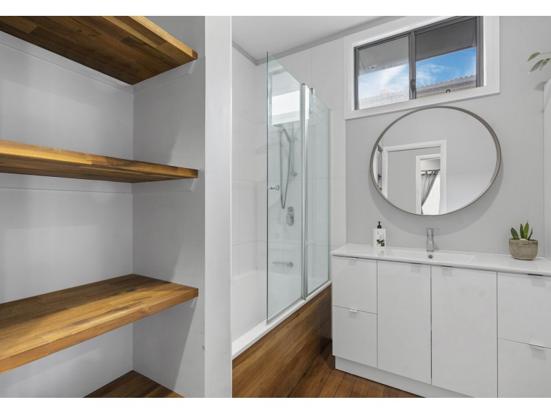 16 John Bright Street, Moorooka QLD 4105