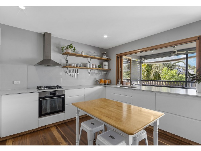 16 John Bright Street, Moorooka QLD 4105