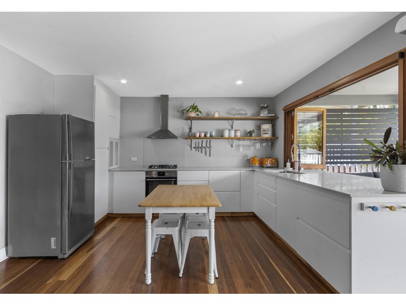 16 John Bright Street, Moorooka QLD 4105