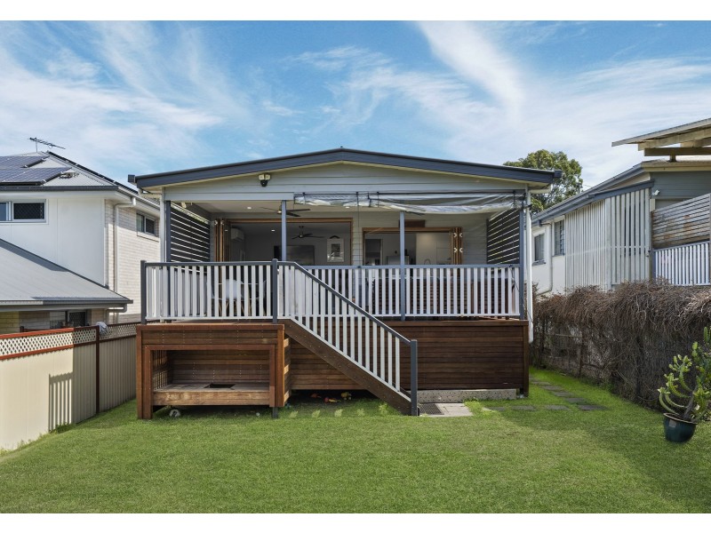 16 John Bright Street, Moorooka QLD 4105