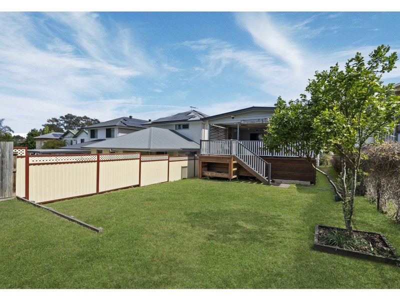 16 John Bright Street, Moorooka QLD 4105