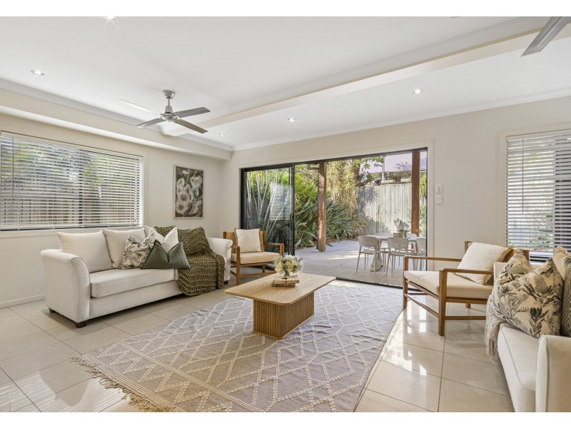 68 Dunrod Street, Holland Park West QLD 4121