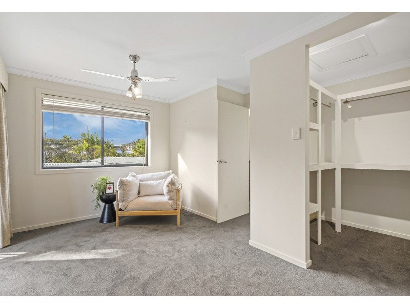 68 Dunrod Street, Holland Park West QLD 4121