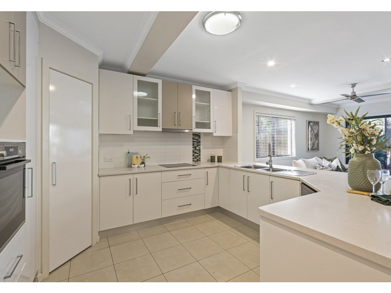 68 Dunrod Street, Holland Park West QLD 4121