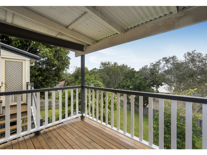 7 Cross Street, Fairfield QLD 4103