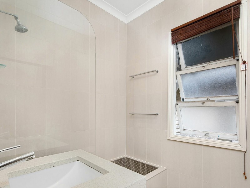 16 Flower Street, Woolloongabba QLD 4102