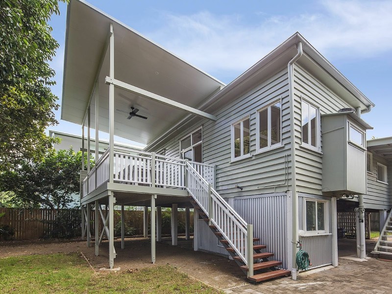 17 Glena Street, Fairfield QLD 4103