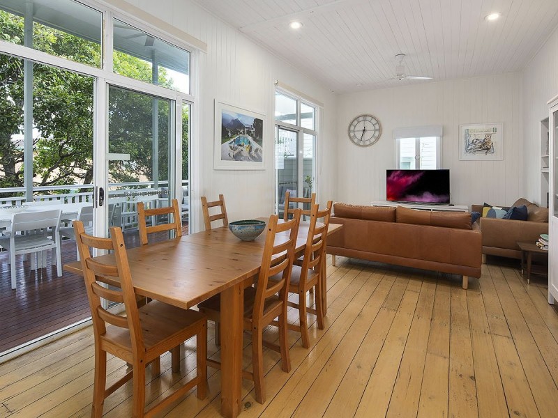 17 Glena Street, Fairfield QLD 4103