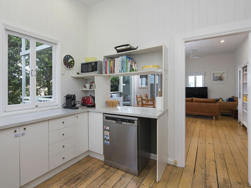 17 Glena Street, Fairfield QLD 4103