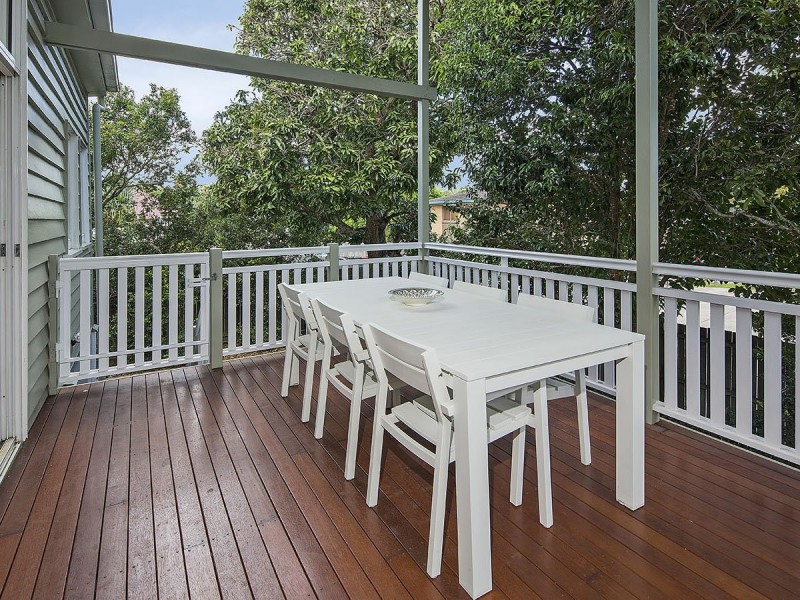 17 Glena Street, Fairfield QLD 4103