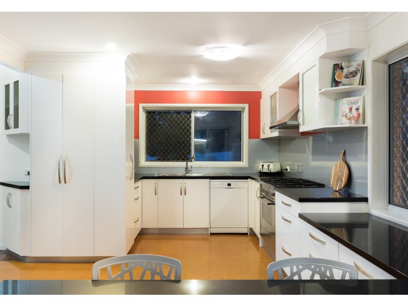 13 Crichton Street, Yeerongpilly QLD 4105