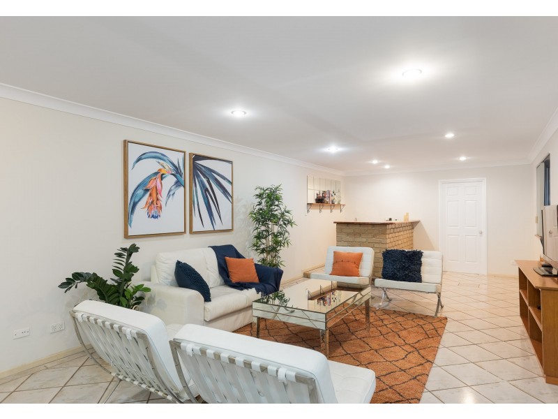 13 Crichton Street, Yeerongpilly QLD 4105