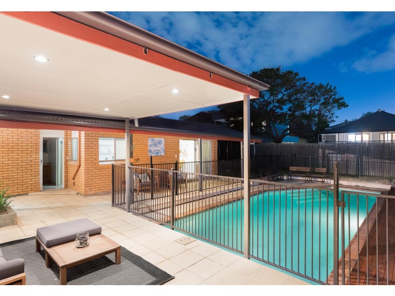 13 Crichton Street, Yeerongpilly QLD 4105