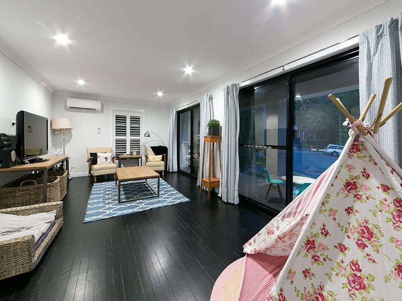 22 Gardenvale Street, Holland Park West QLD 4121