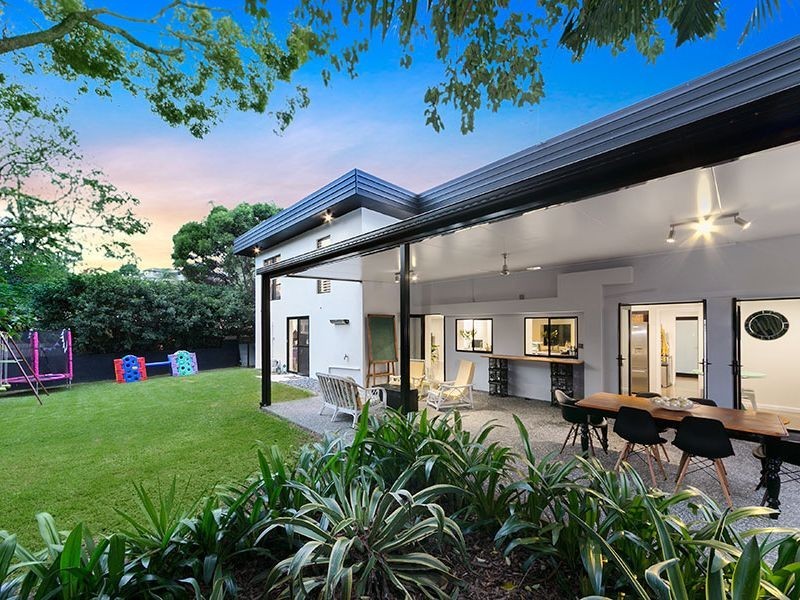 22 Gardenvale Street, Holland Park West QLD 4121