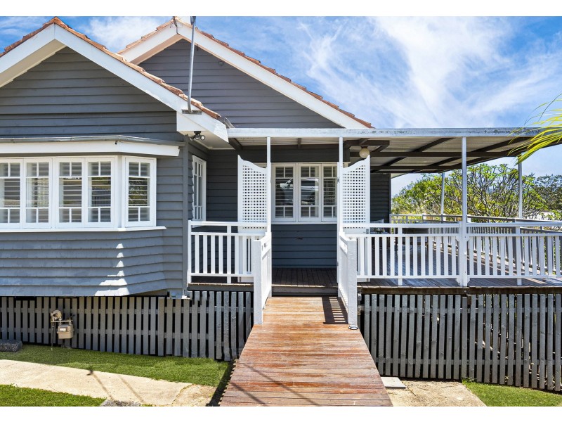 9 Lily Avenue, Yeronga QLD 4104