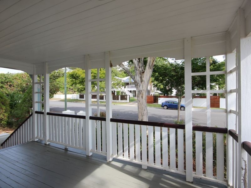 15 Grimes Street, Yeronga QLD 4104