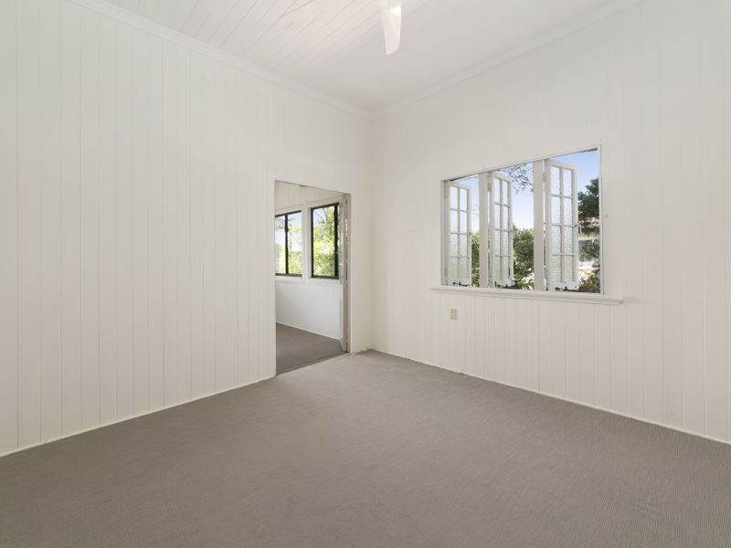 15 Grimes Street, Yeronga QLD 4104