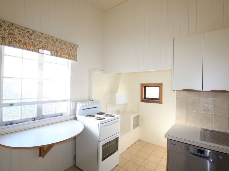 15 Grimes Street, Yeronga QLD 4104