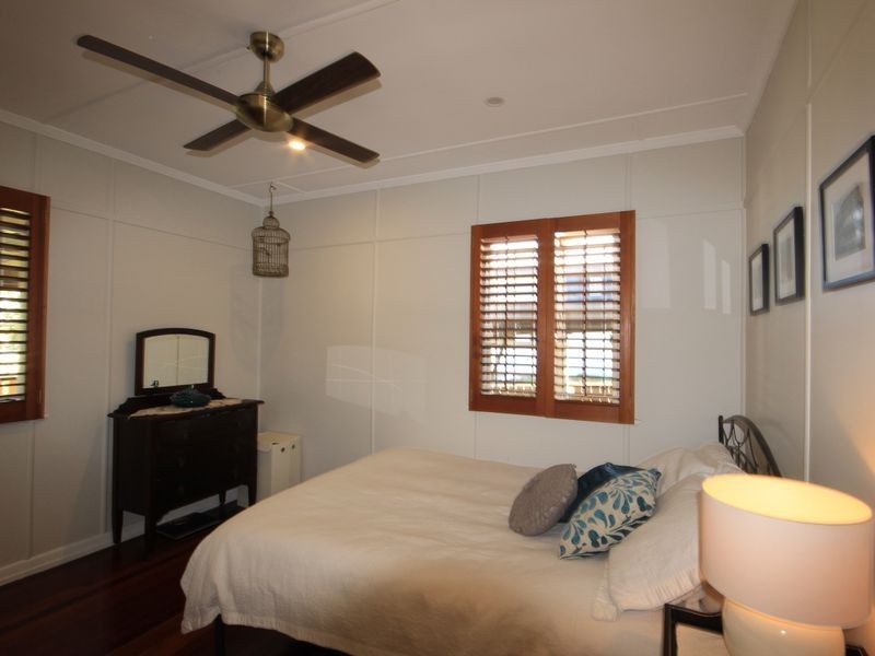 43 Cape Street, Holland Park QLD 4121