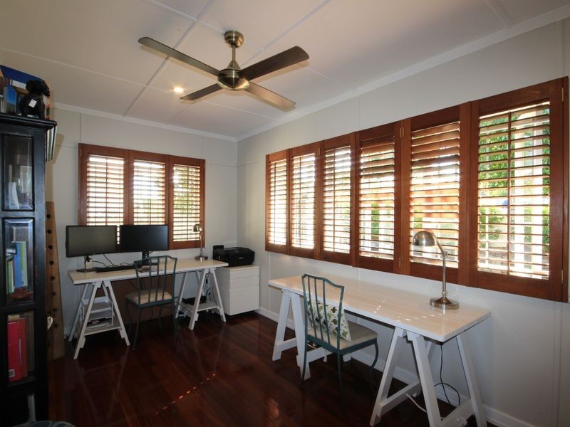 43 Cape Street, Holland Park QLD 4121