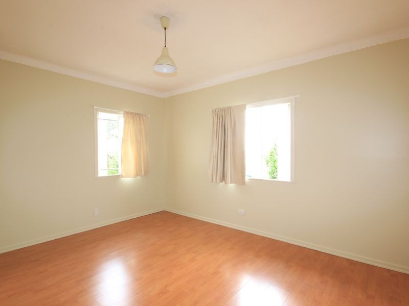 12 Venner Road, Annerley QLD 4103