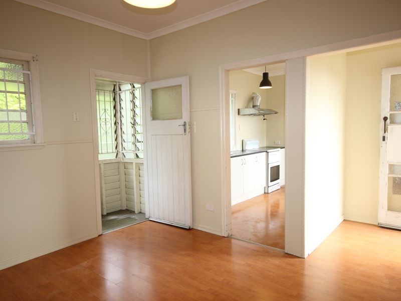 12 Venner Road, Annerley QLD 4103